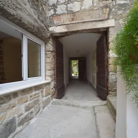 Apartman Matan Apartment *